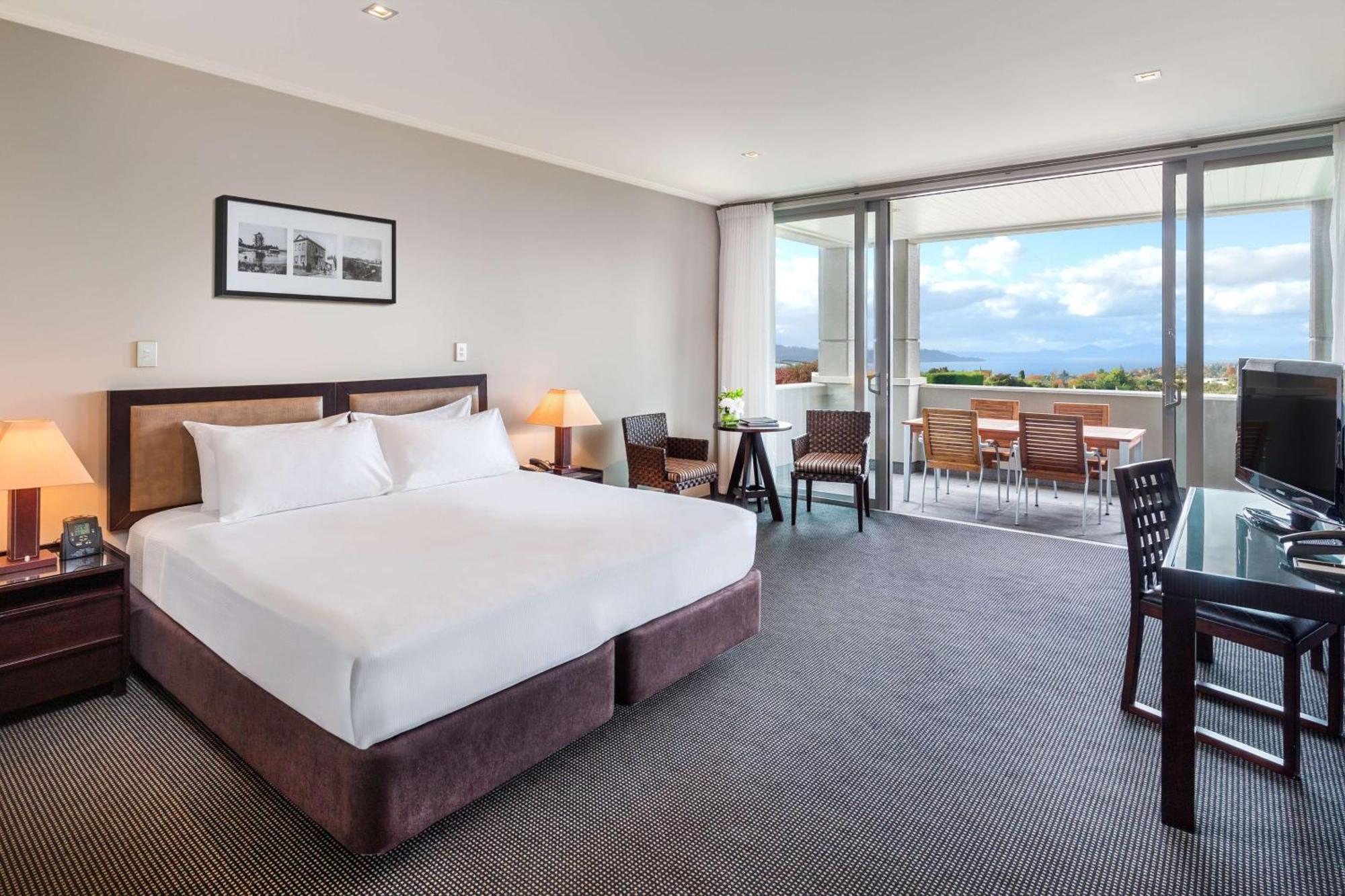 Hilton Lake Taupo Bagian luar foto