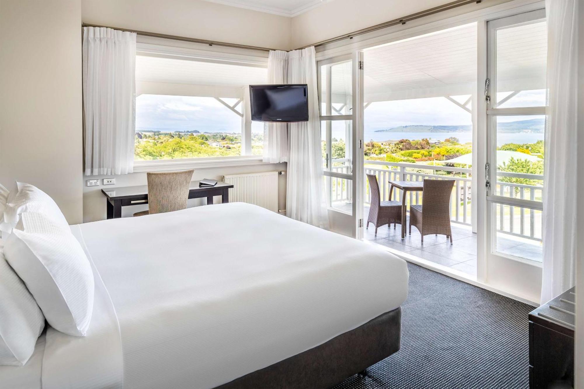 Hilton Lake Taupo Bagian luar foto